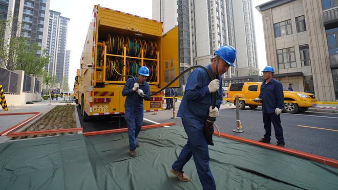 队记：湖人中锋海斯因小腿挫伤将缺席今日与篮网一战