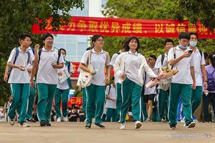 邮报：索斯盖特计划在对阵巴西比利时的友谊赛，让阿诺德踢中场